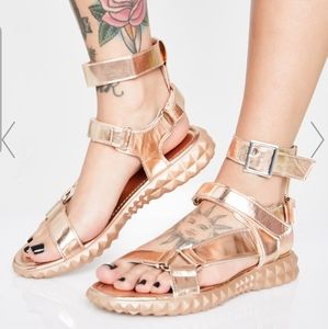 Dollskill cape robbin gold gladiator sandals 7